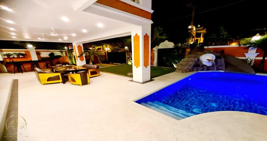 IZZYLAND Luxury Pool Villa Pattaya Walking Street — photo 4