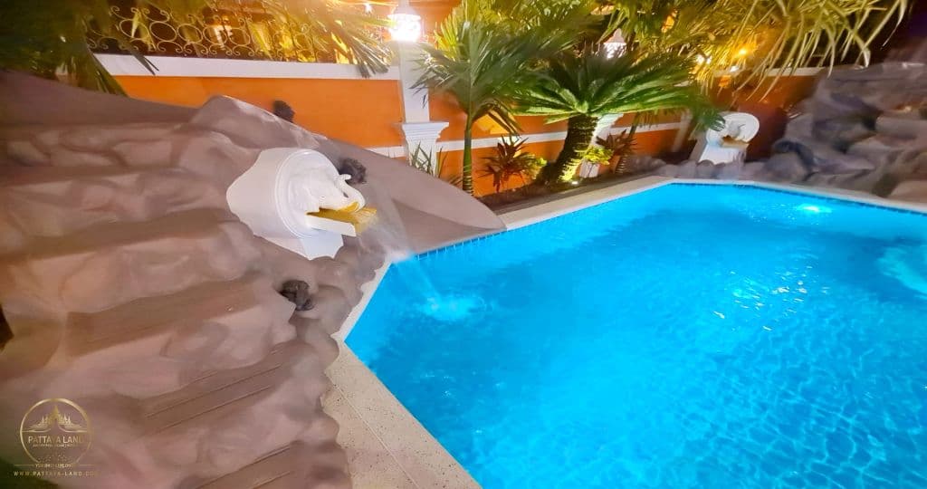 IZZYLAND Luxury Pool Villa Pattaya Walking Street — photo 9