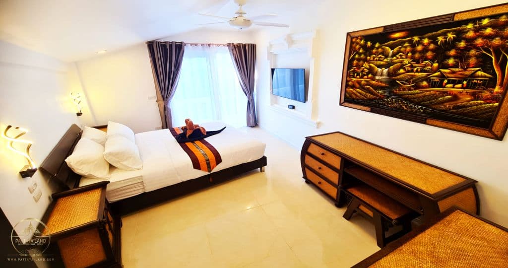 IZZYLAND Luxury Pool Villa Pattaya Walking Street — photo 30