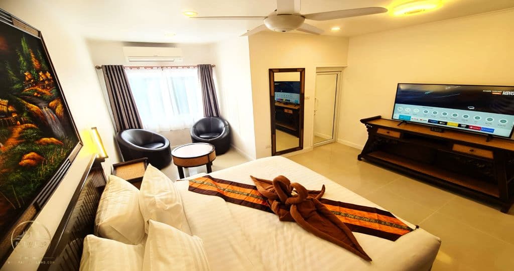 IZZYLAND Luxury Pool Villa Pattaya Walking Street — photo 34