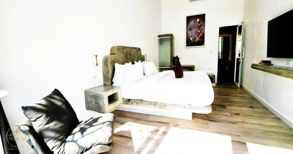 https://www.pattayaland.com/medias/article/medium/764/starland-luxury-pool-villa-pattaya-24.jpg
