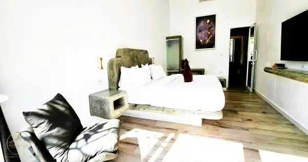 https://www.pattayaland.com/medias/article/medium/764/starland-luxury-pool-villa-pattaya-24.jpg