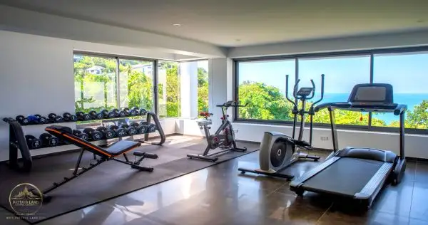 https://www.pattayaland.com/medias/article/medium/933/blue-tiger-luxury-pool-villa-koh-samui-by-pattaya-land-drone.jpg